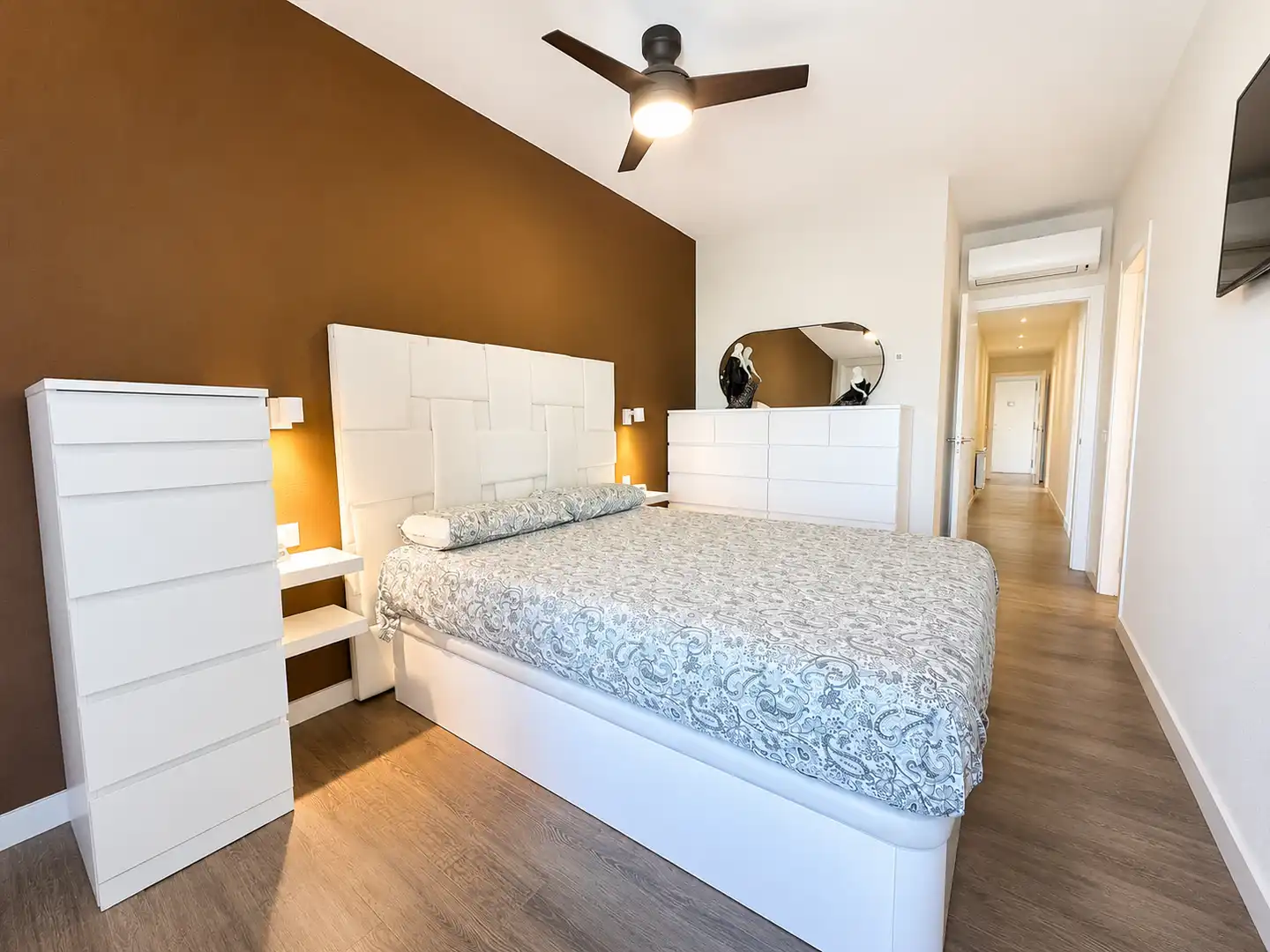 Schlafzimmer von Dachboden zum Verkauf in Arganda del Rey mit Klimaanlage, Heizung und Terrasse