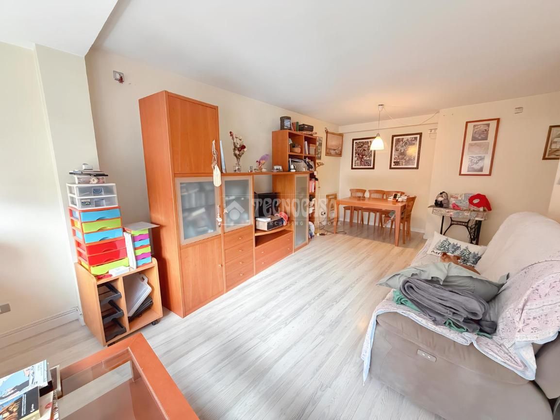 Sala d'estar de Pis en venda en  Madrid Capital