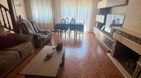 Foto 3 de Casa adosada en venta en Passeig de L'estació, Sant Esteve Sesrovires, Barcelona