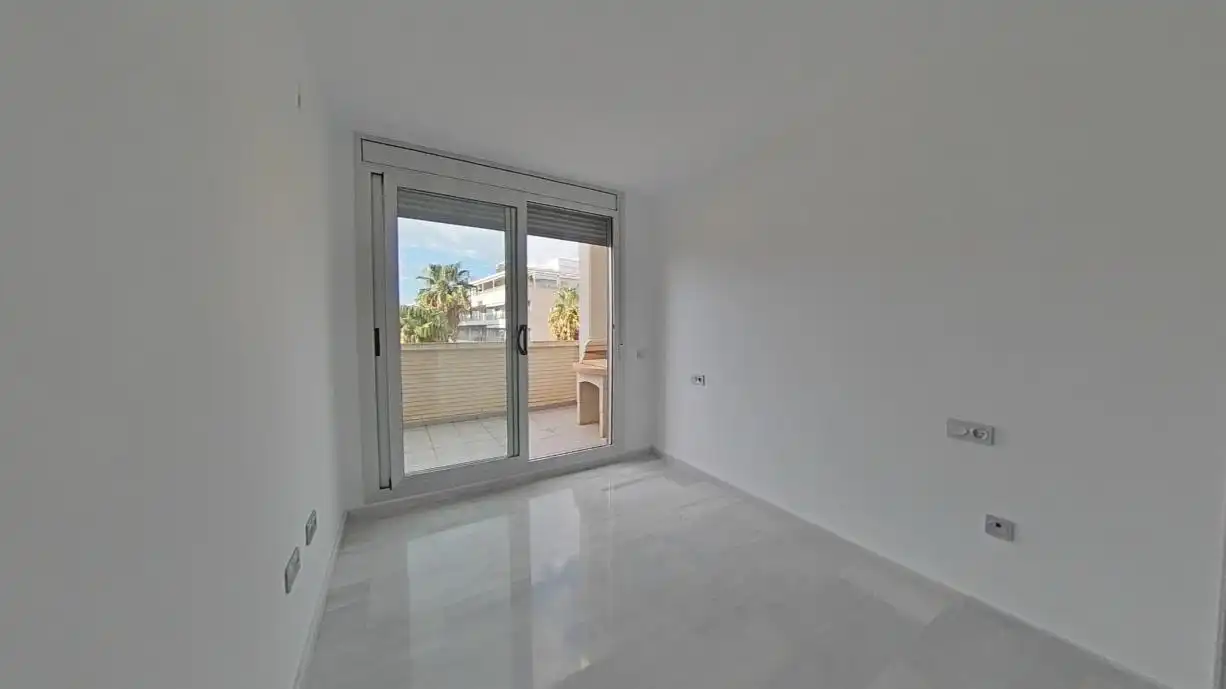 Habitación de Apartamento en venta en Dénia con Piscina
