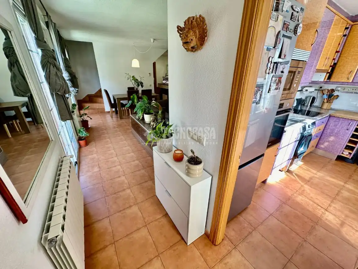 Casa adosada en venta en Pioz con Calefacción, Jardín privado y Parquet