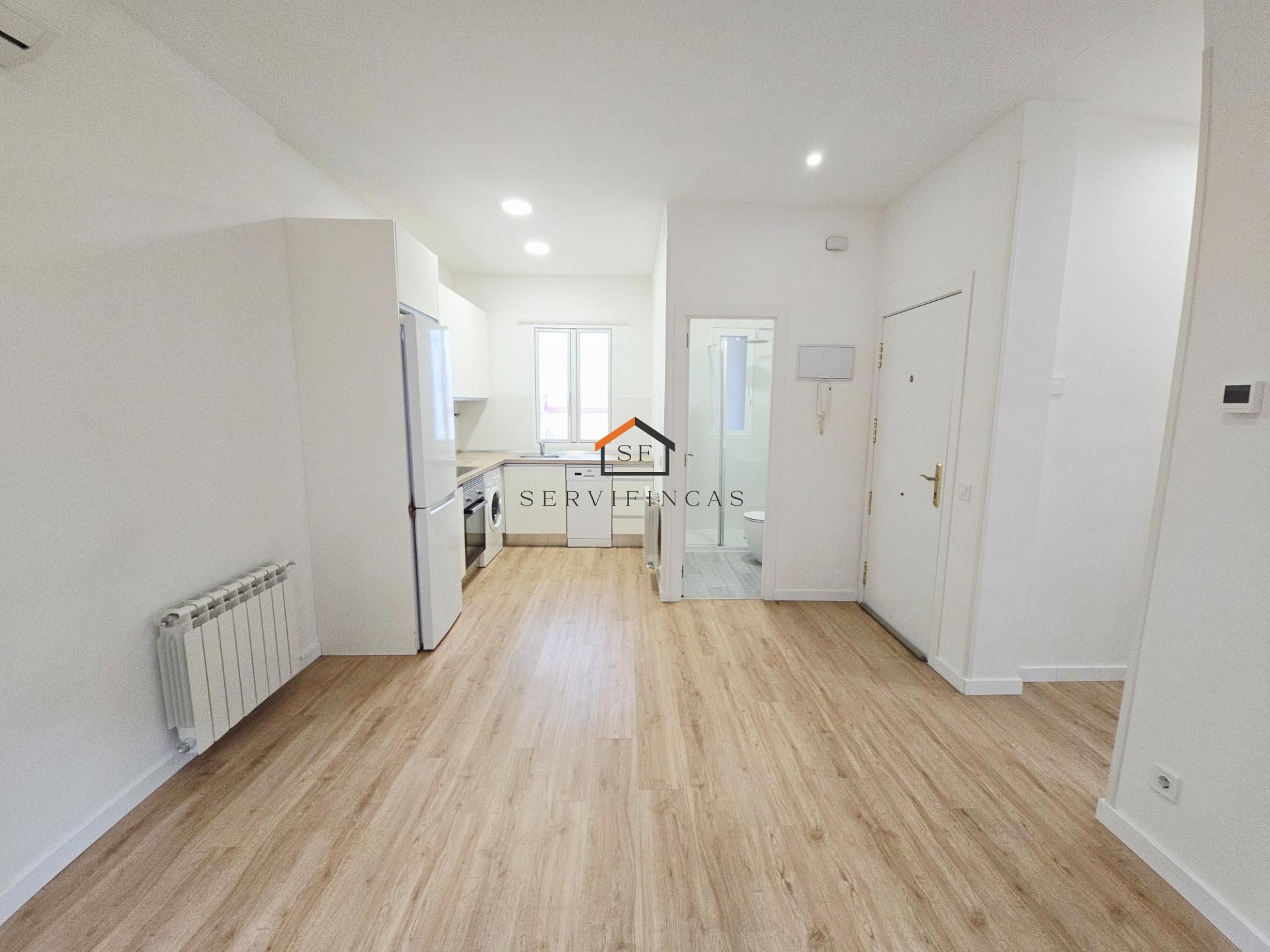 Cuina de Pis de lloguer en  Madrid Capital amb Aire condicionat i Calefacció