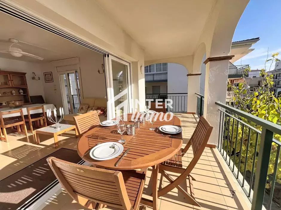 Terrassa de Pis en venda en Roses amb Terrassa i Moblat