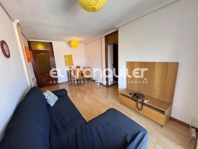 Bedroom of Flat for rent in Madrid  with Air Conditioner, Furnished and Washing machine