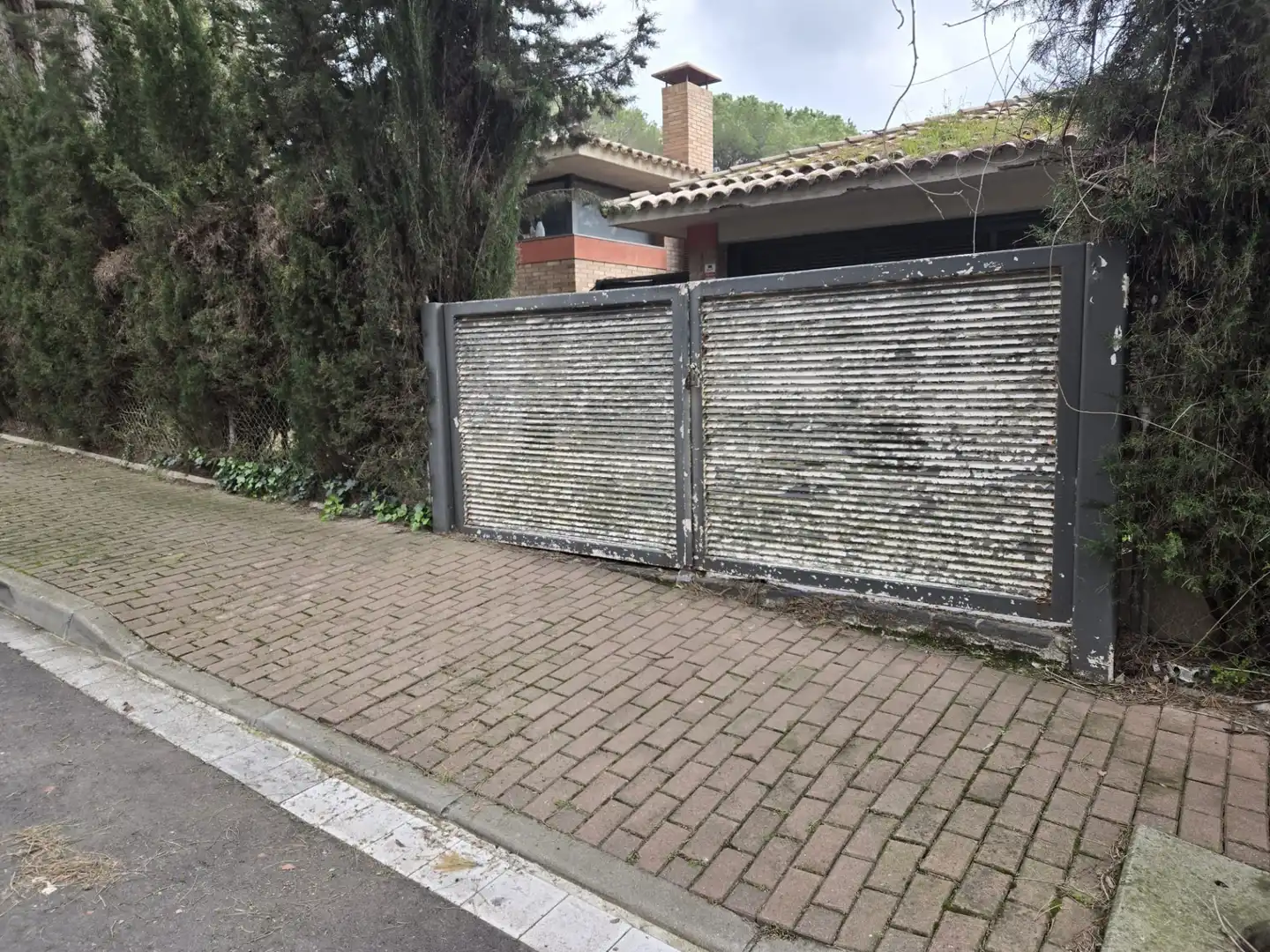 Vista exterior de Casa o xalet en venda en Begues amb Calefacció, Jardí privat i Parquet