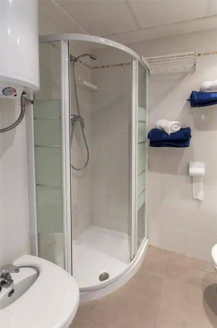 Bany de Pis en venda en Oliva amb Aire condicionat i Piscina