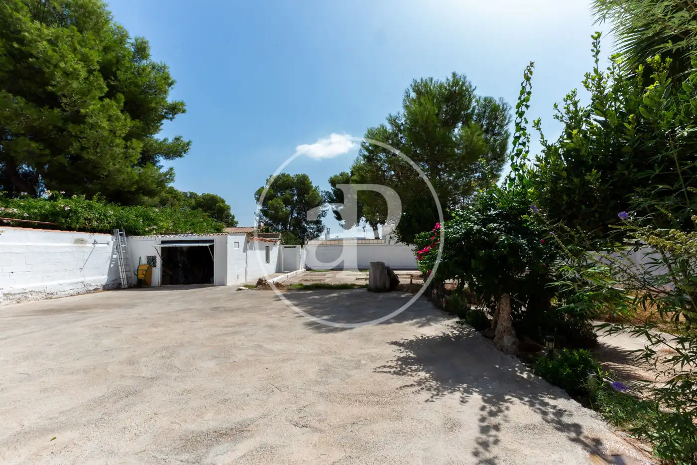 Vista exterior de Casa o chalet en venta en La Pobla de Vallbona con Aire acondicionado, Jardín privado y Terraza