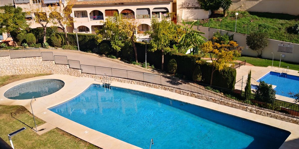 Piscina de Apartamento en venta en Benalmádena con Aire acondicionado, Calefacción y Terraza