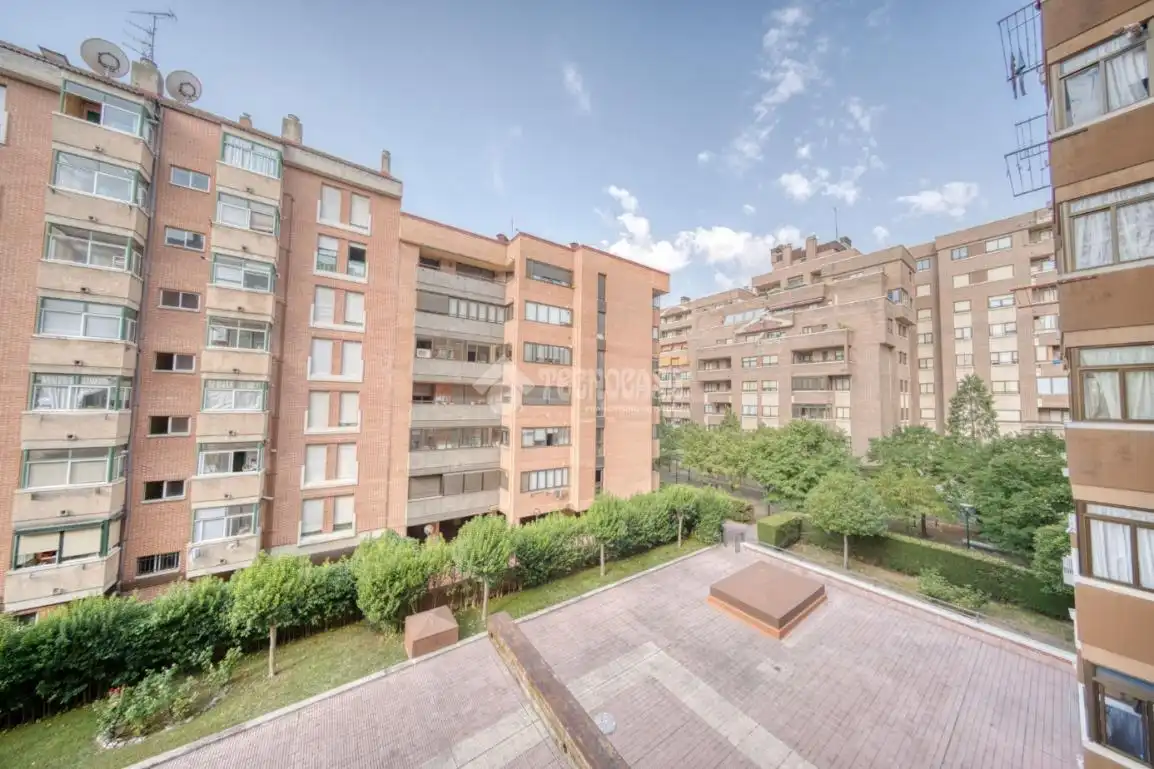Exterior view of Flat for sale in Valladolid  with Heating