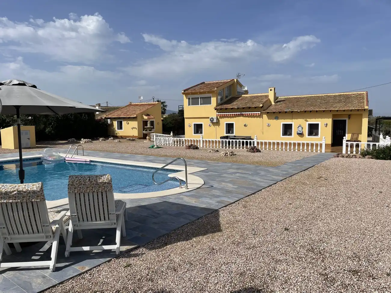 House with pool for sale in Totana
