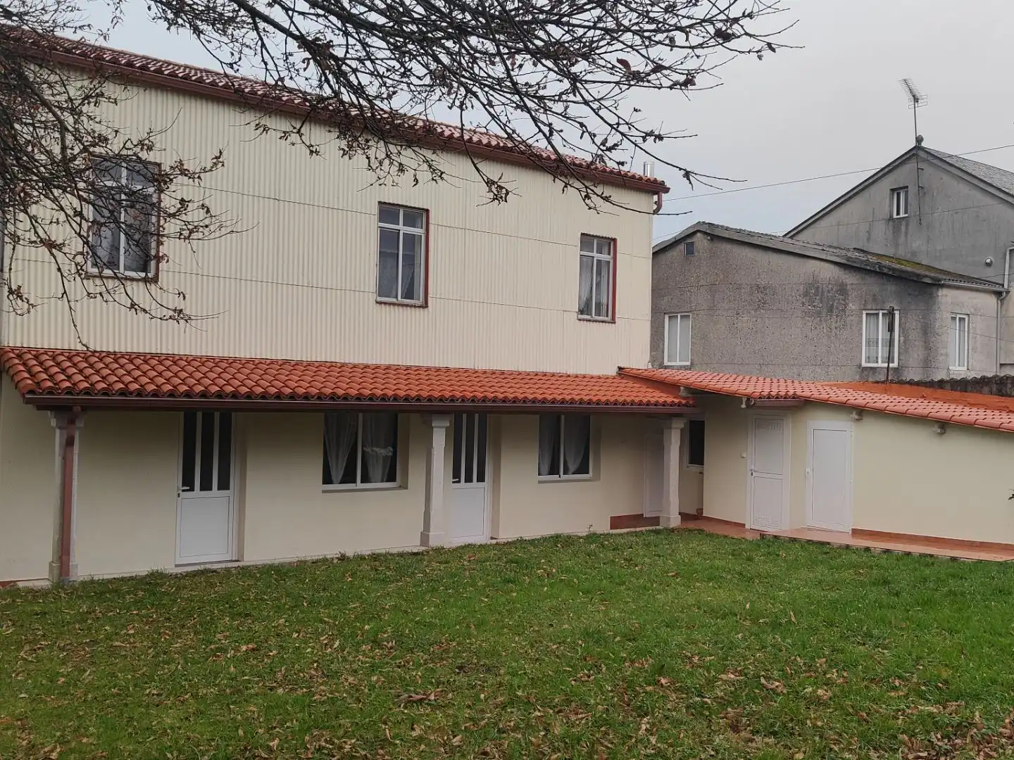 Vista exterior de Casa o chalet en venta en Sobrado (A Coruña) con Balcón