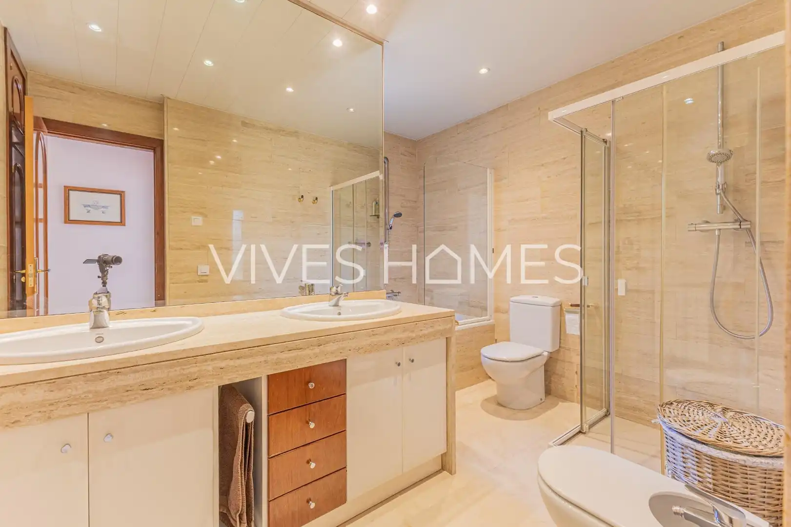 Badezimmer von Haus oder Chalet zum Verkauf in Sant Vicenç de Montalt mit Klimaanlage, Heizung und Privatgarten