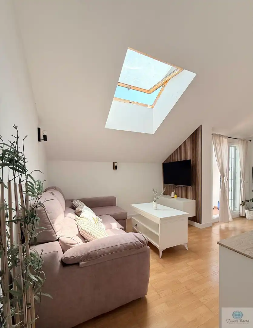 Living room of Attic for sale in Fuengirola  with Air Conditioner, Terrace and Community pool