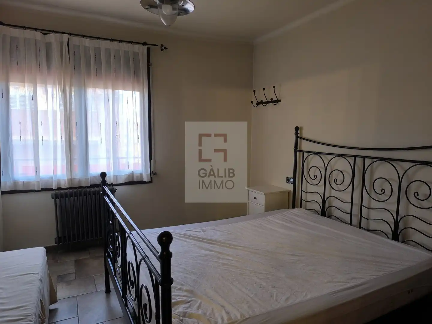 Dormitori de Pis en venda en Figueres amb Aire condicionat, Calefacció i Traster
