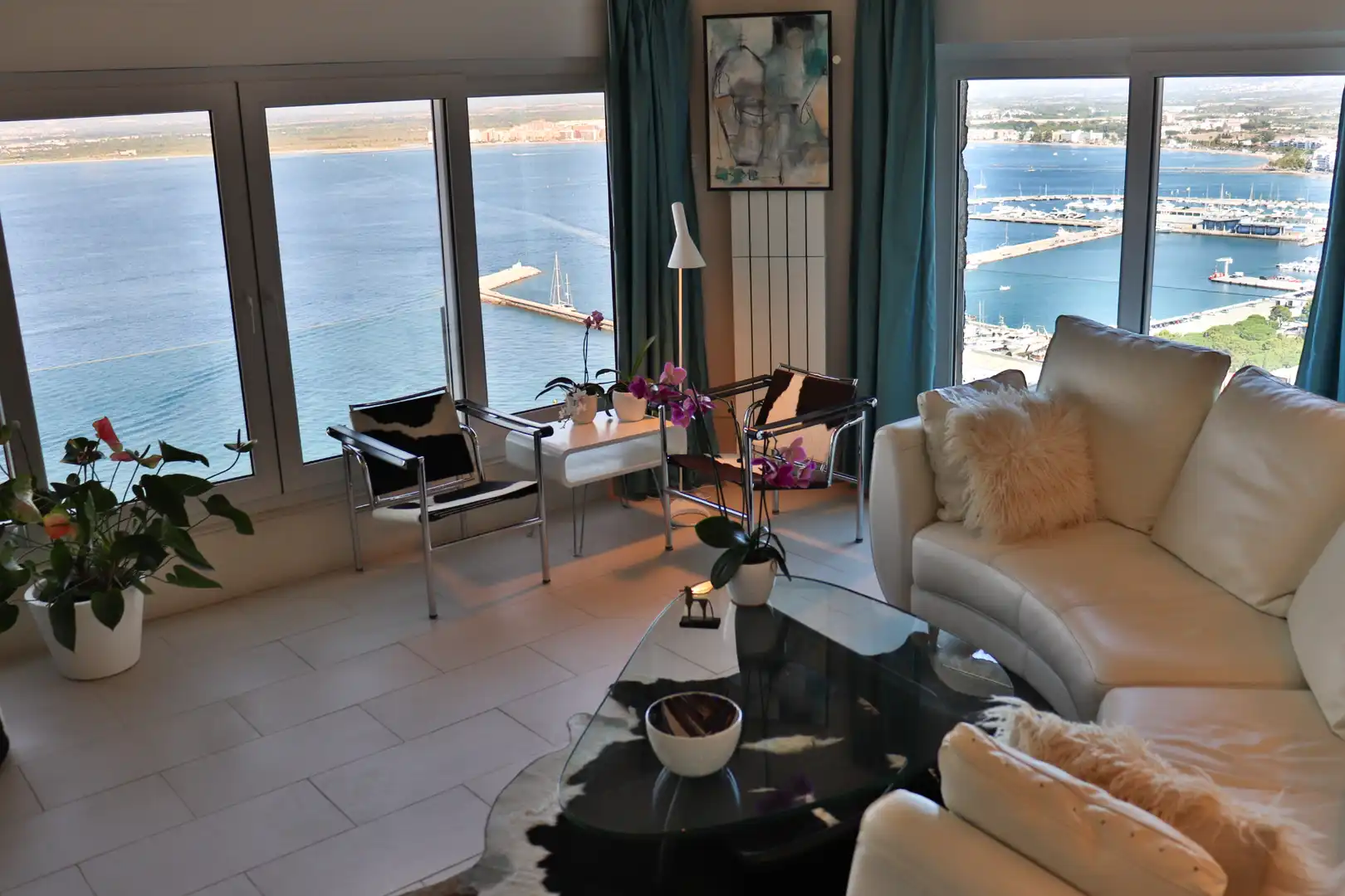 Sala d'estar de Casa o xalet en venda en Roses amb Aire condicionat, Calefacció i Jardí privat