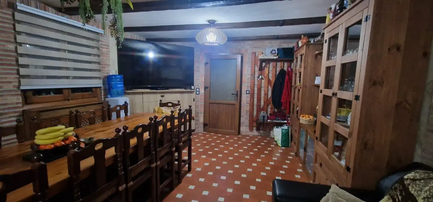 Casa o xalet en venda en Cadrete amb Aire condicionat, Calefacció i Jardí privat