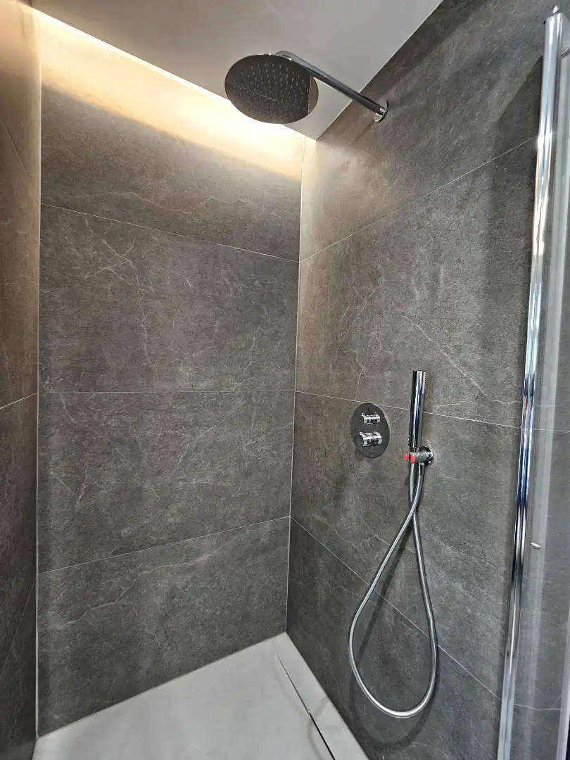 Baño de Piso en venta en Madrid con Aire acondicionado, Calefacción y Parquet