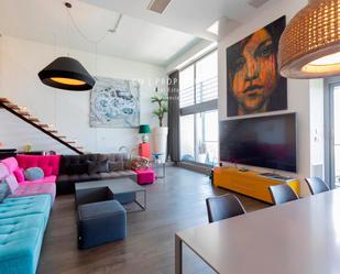 Sala d'estar de Dúplex en venda en  Valencia Capital amb Aire condicionat, Terrassa i Piscina
