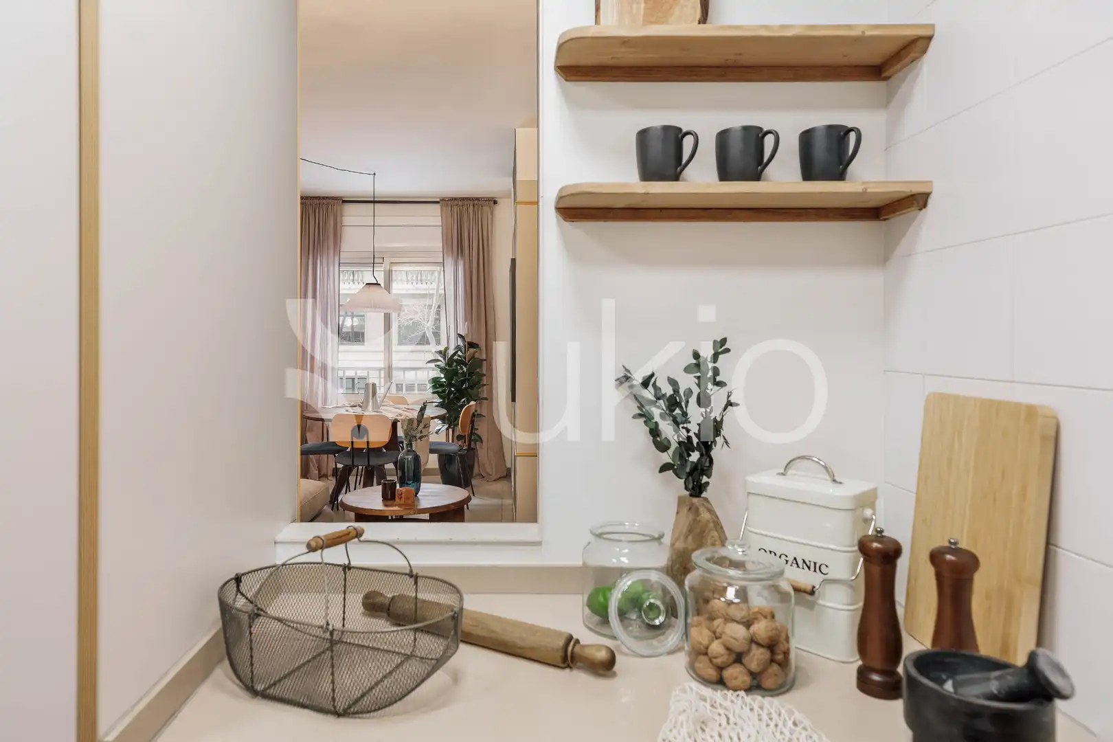 Cocina de Apartamento de alquiler en Barcelona con Aire acondicionado, Calefacción y Amueblado