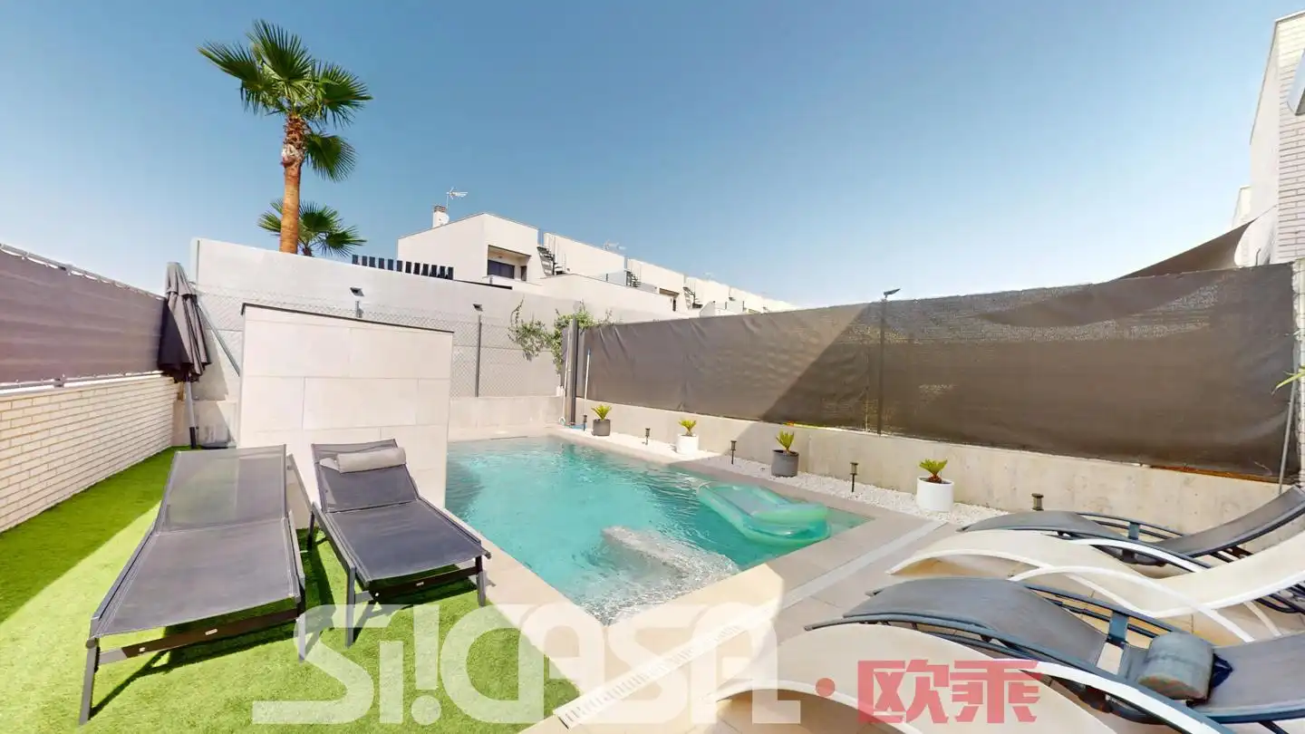 Piscina de Casa adosada en venda en Torrejón de la Calzada amb Jardí privat, Terrassa i Piscina