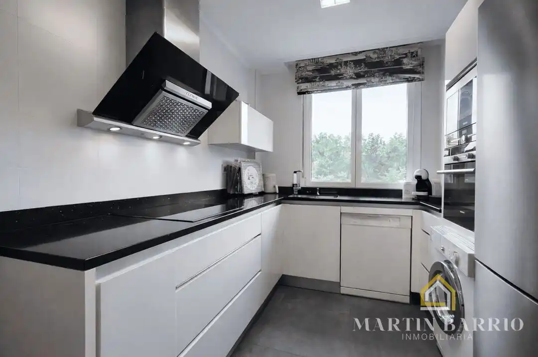 Cocina de Piso en venta en Getxo  con Aire acondicionado, Calefacción y Jardín privado