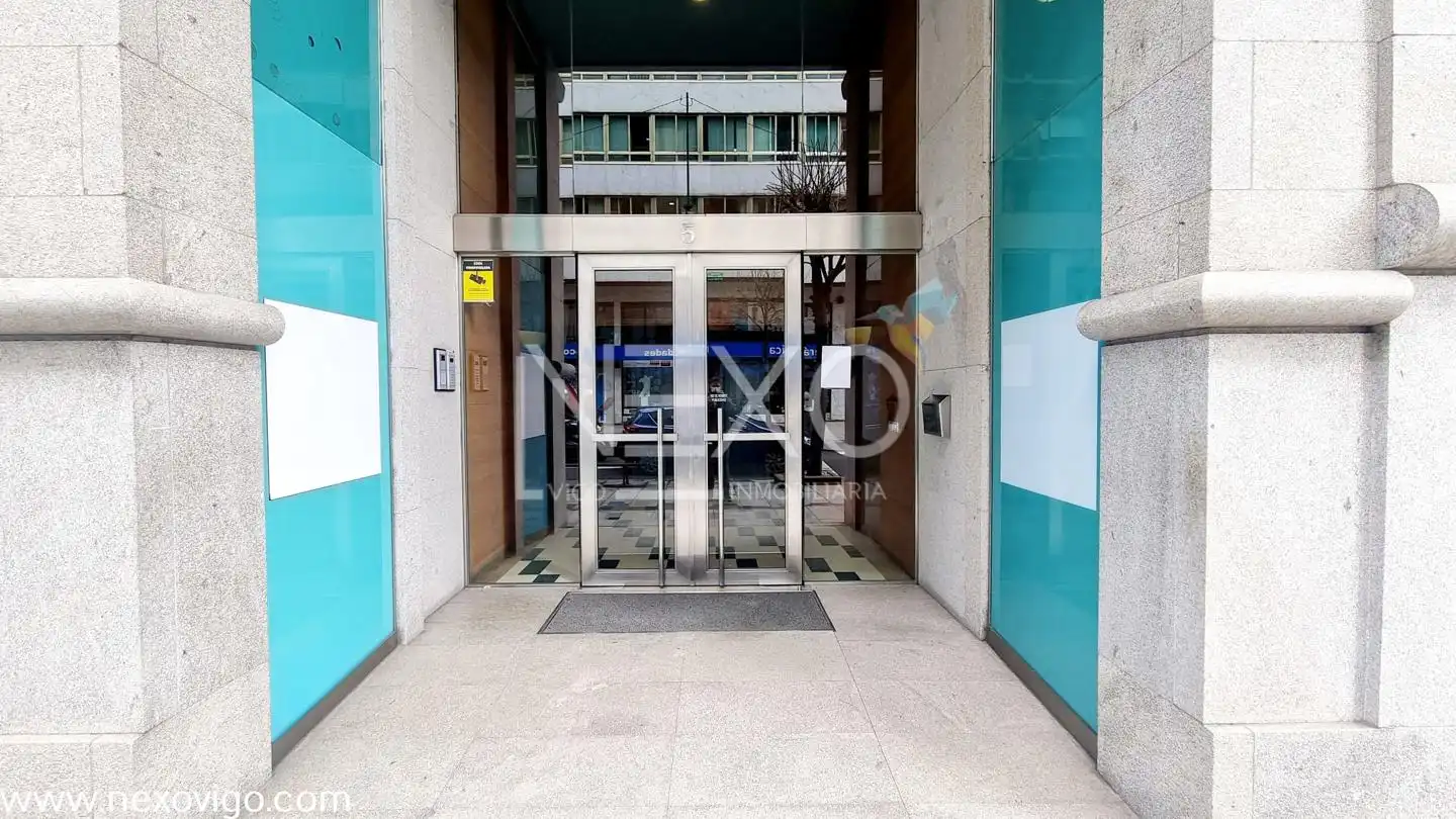 Piso con ascensor en alquiler en Rúa do Uruguai, imagen 2