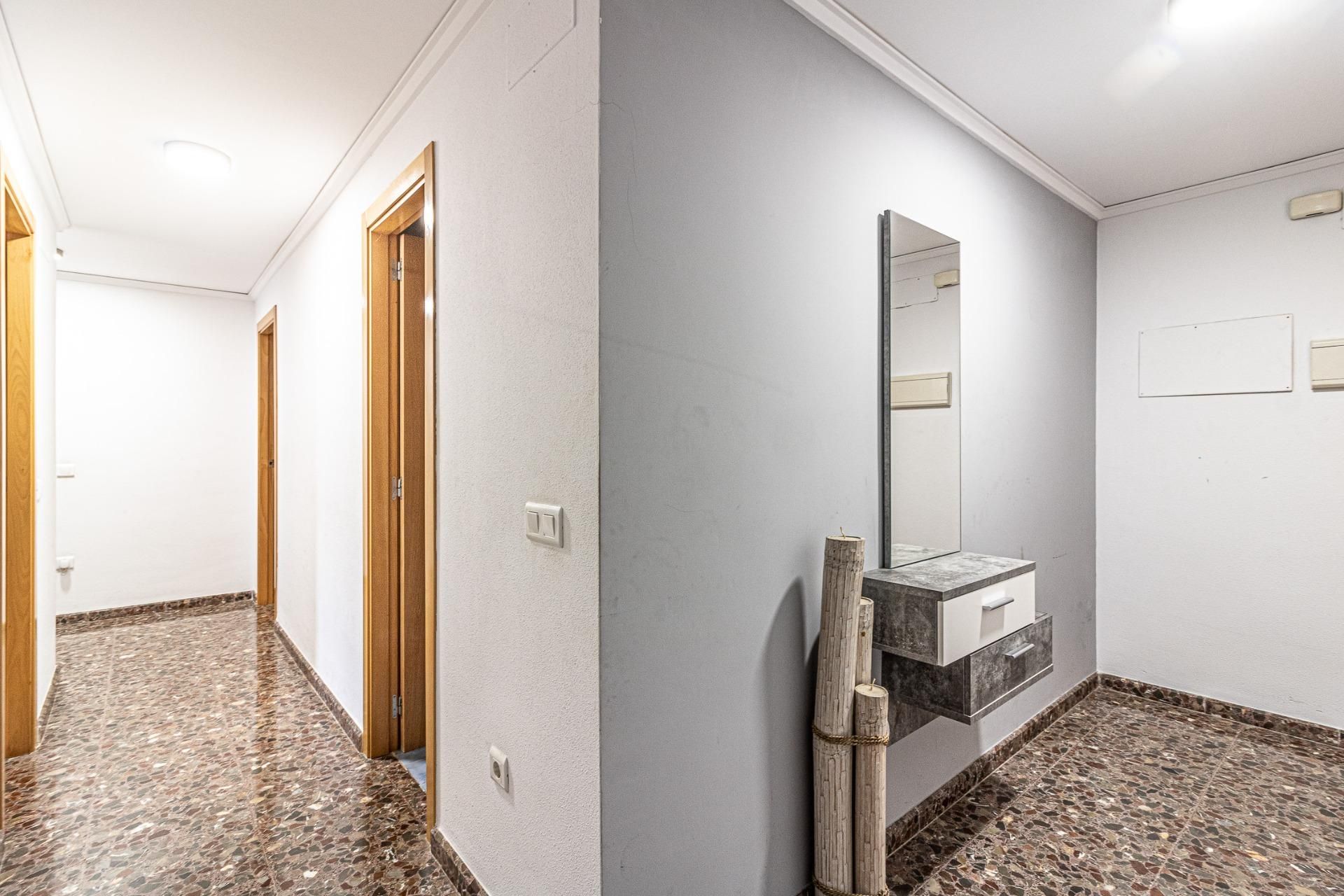 Flat for sale in Carlet  with Air Conditioner, Storage room and Balcony