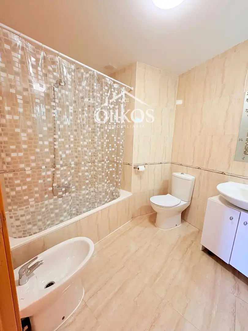 Flat with lift for sale in Villares de la Reina, imagen 8