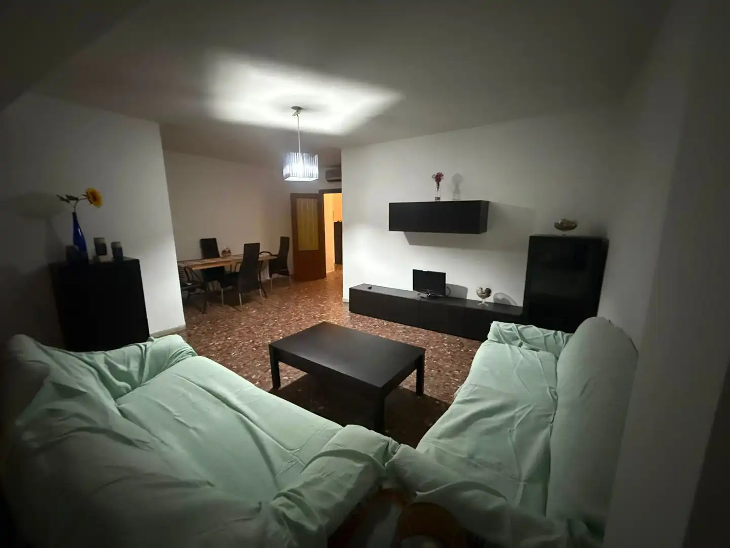 Sala d'estar de Pis en venda en Almería amb Aire condicionat