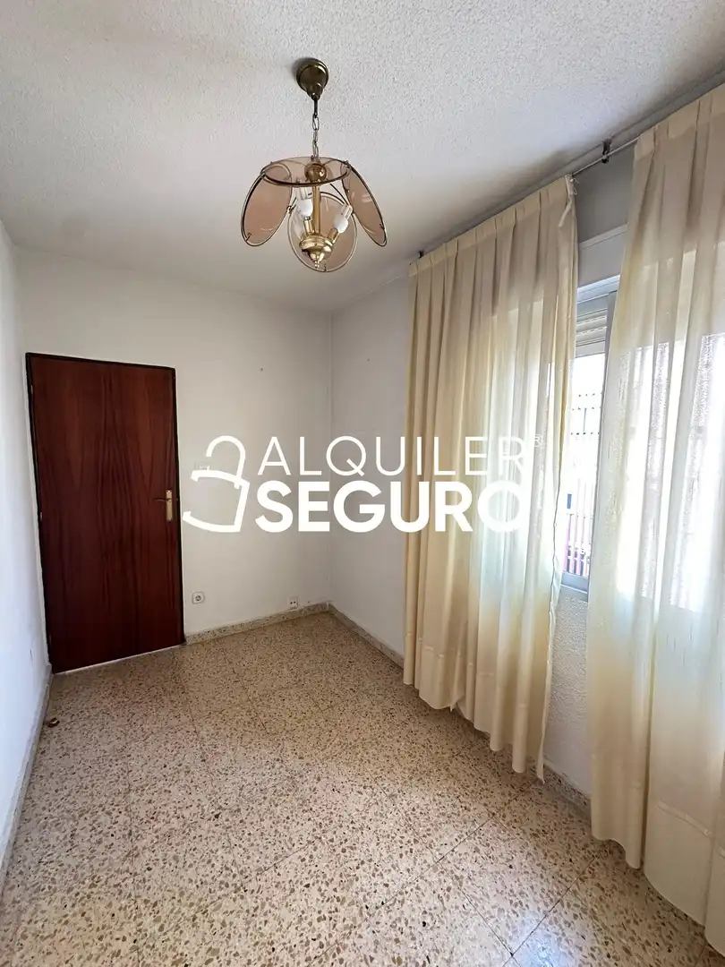Dormitori de Pis de lloguer en Fuenlabrada amb Calefacció i Terrassa