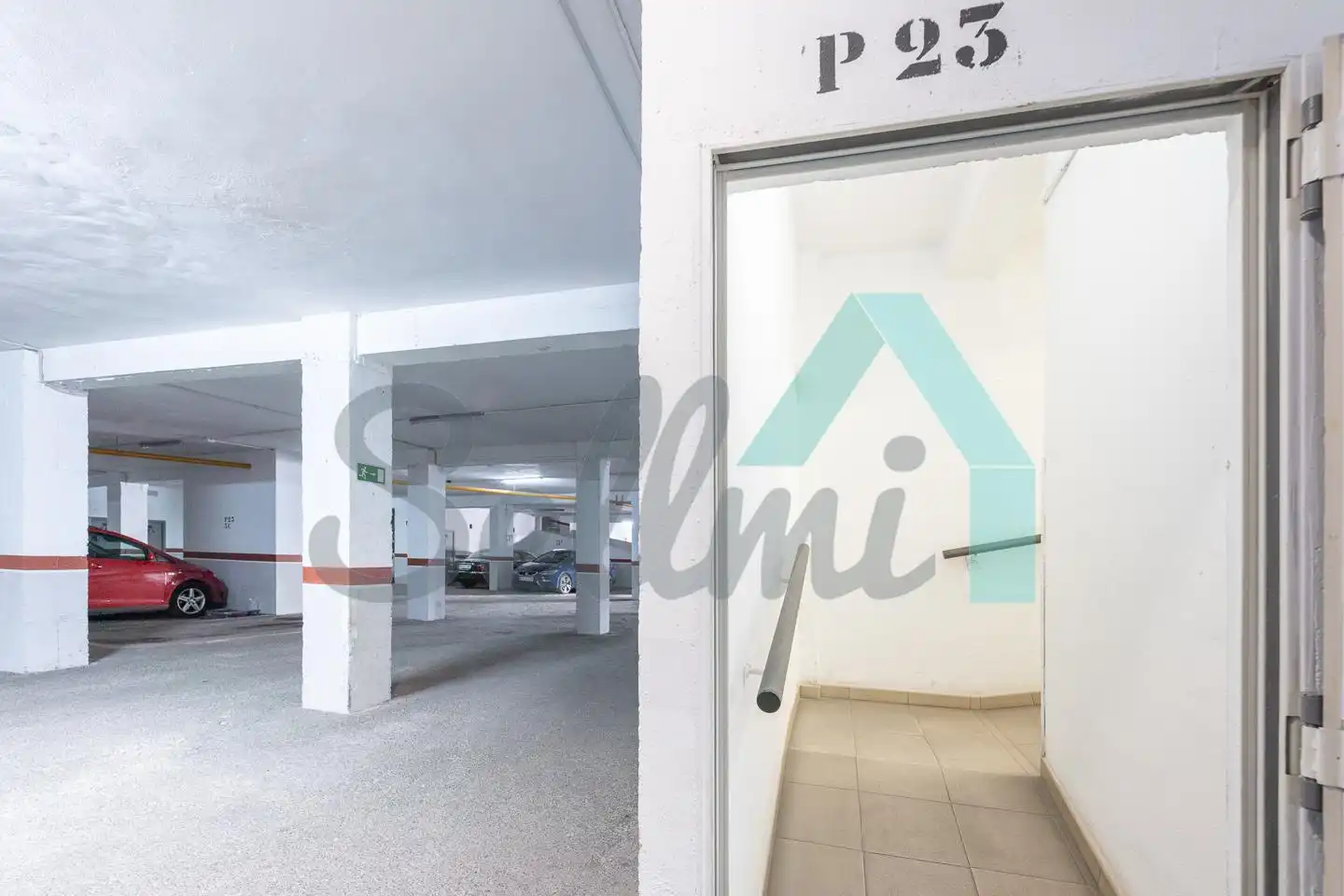 Parking de Piso para compartir en Oviedo  con Calefacción, Parquet y Amueblado