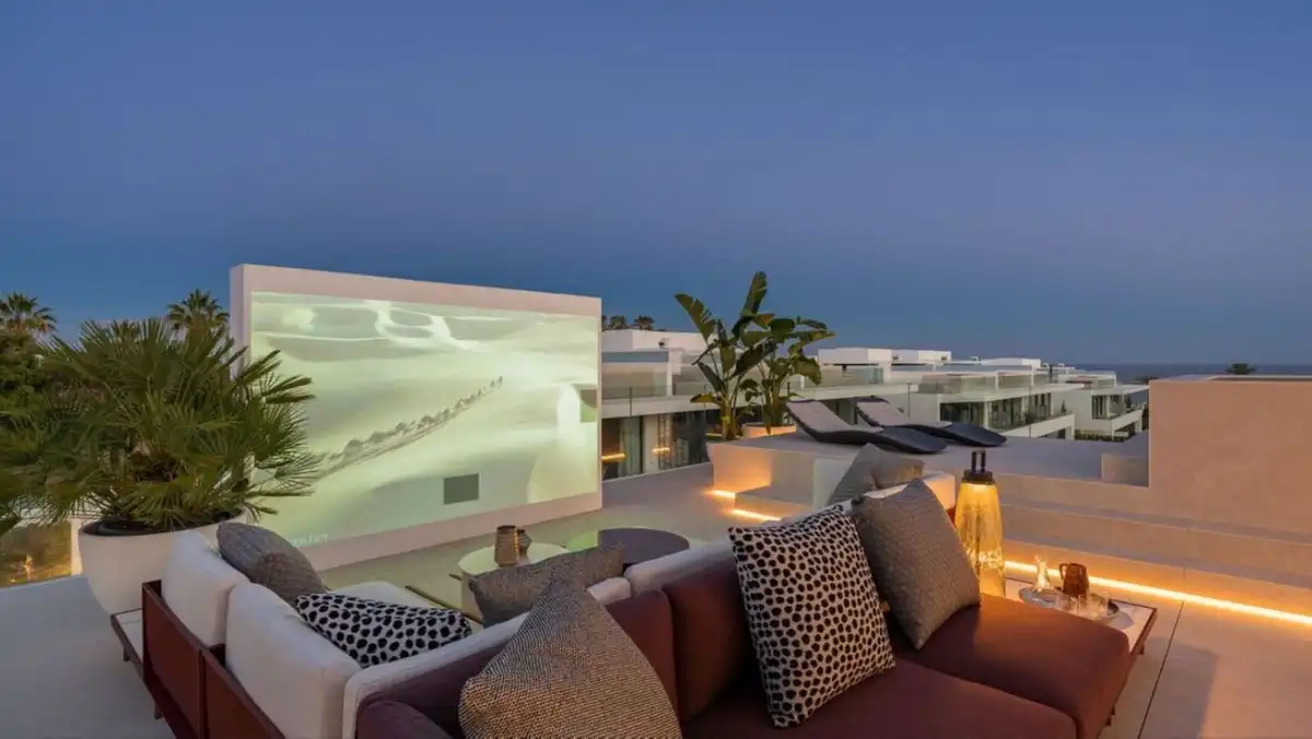 Terrasse von Haus oder Chalet zum Verkauf in Marbella mit Klimaanlage, Privatgarten und Terrasse