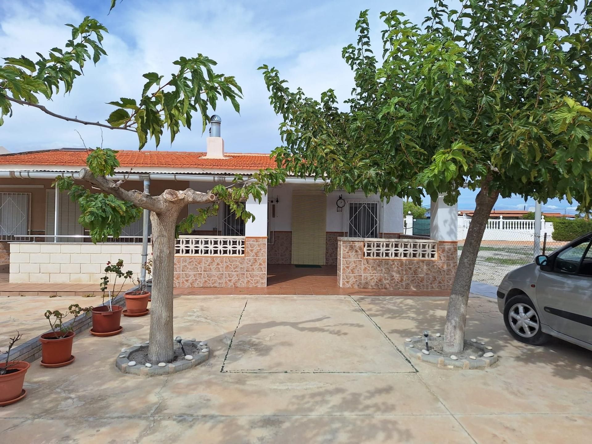Exterior view of Single-family semi-detached for sale in Villena  with Terrace and Community pool