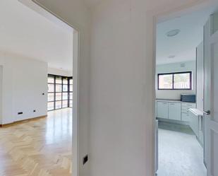 Flat to rent in  Madrid Capital  with Air Conditioner, Heating and Private garden