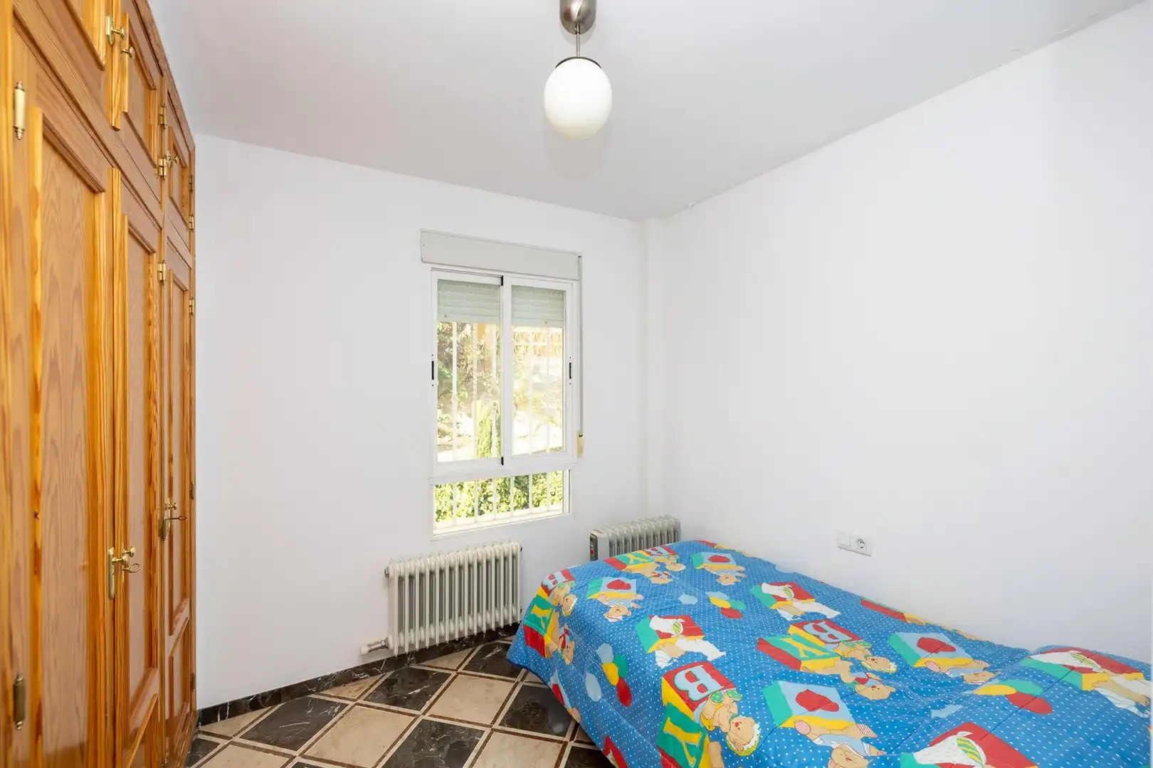 Bedroom of Houses for sale in Gójar  with Air Conditioner, Heating and Private garden