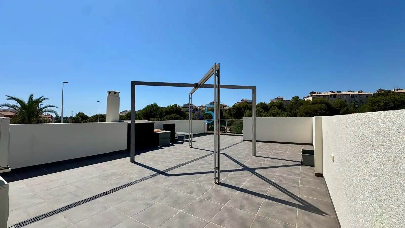 Terrassa de Casa o xalet en venda en Orihuela amb Aire condicionat, Piscina i Moblat