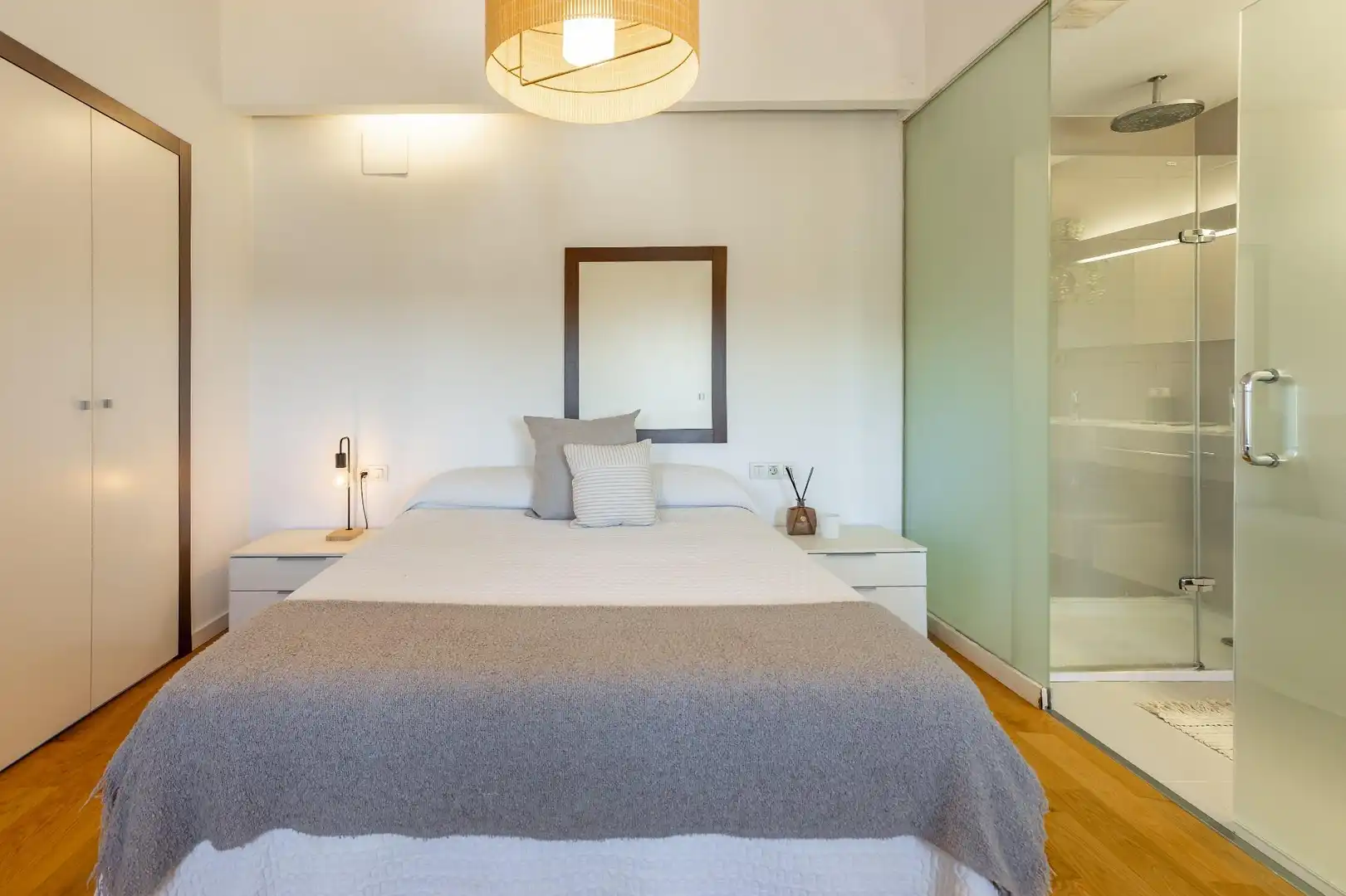 Habitación de Casa adosada en venta en Enguera con Calefacción, Terraza y Trastero