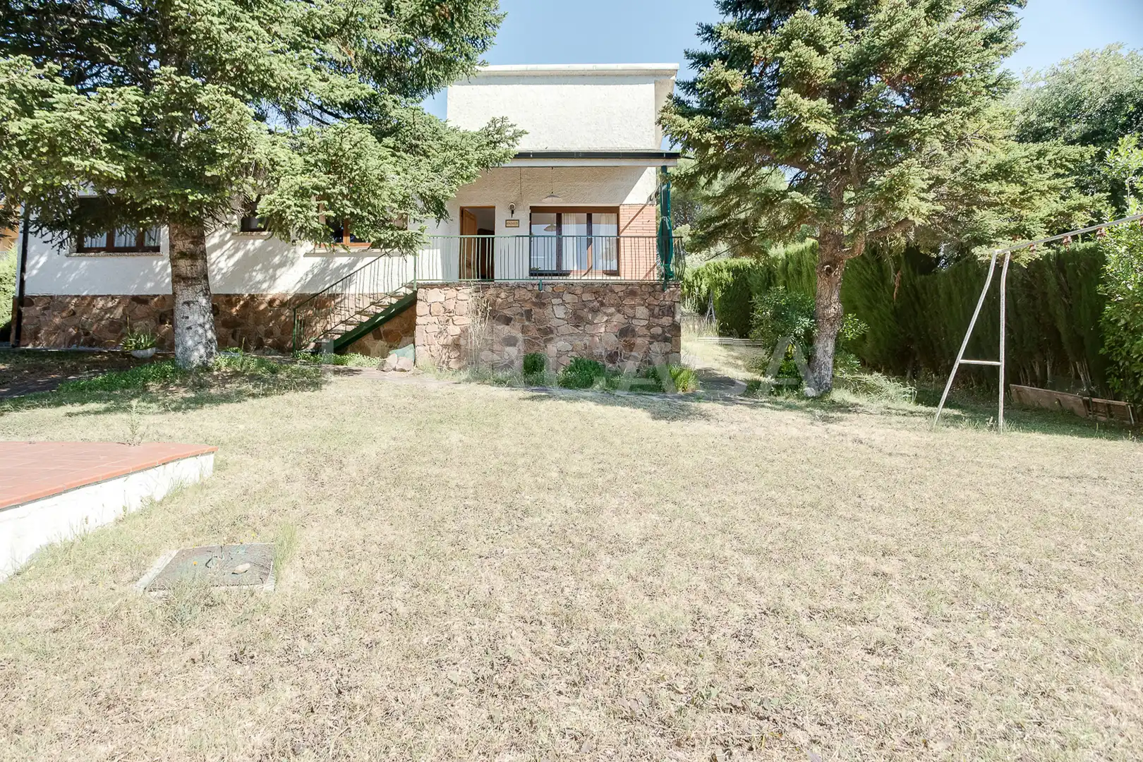 Vista exterior de Casa o xalet en venda en Llinars del Vallès amb Jardí privat, Forn i Internet