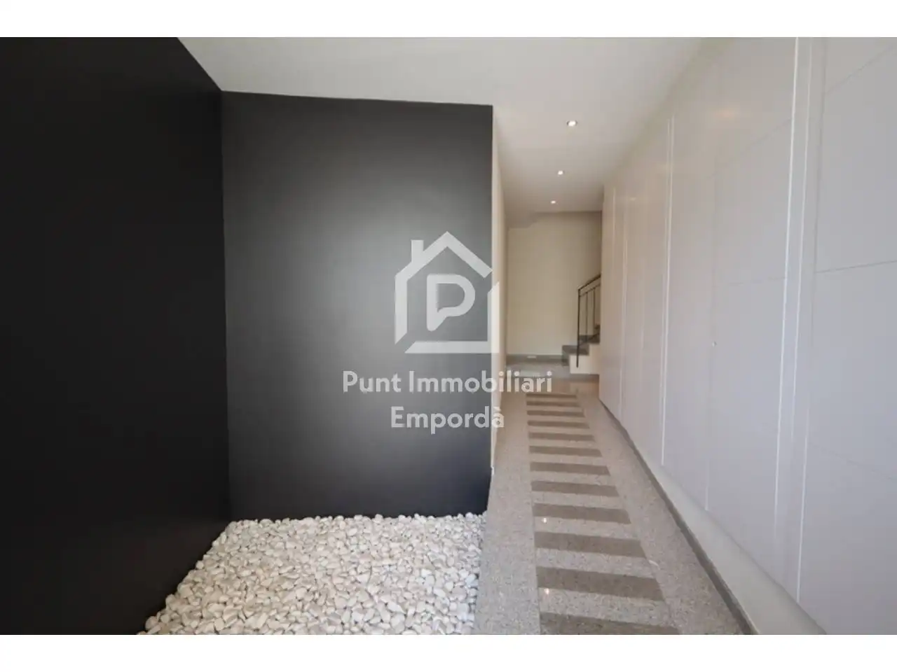 Flat for sale in Llançà  with Air Conditioner, Heating and Parquet flooring