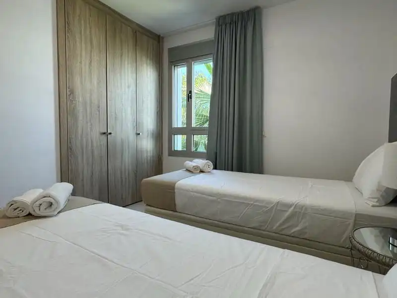Dormitori de Apartament de lloguer en Nueva Andalucía