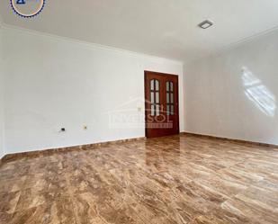 Sala d'estar de Pis en venda en El Ejido amb Terrassa, Forn i Balcó
