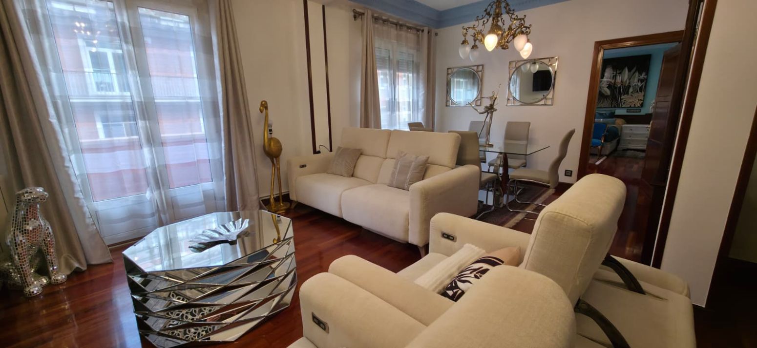 Sala de estar de Piso en venta en Santander con Parquet y Balcón