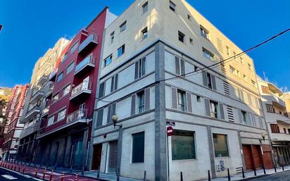 Vista exterior de Pis en venda en Las Palmas de Gran Canaria amb Aire condicionat i Forn