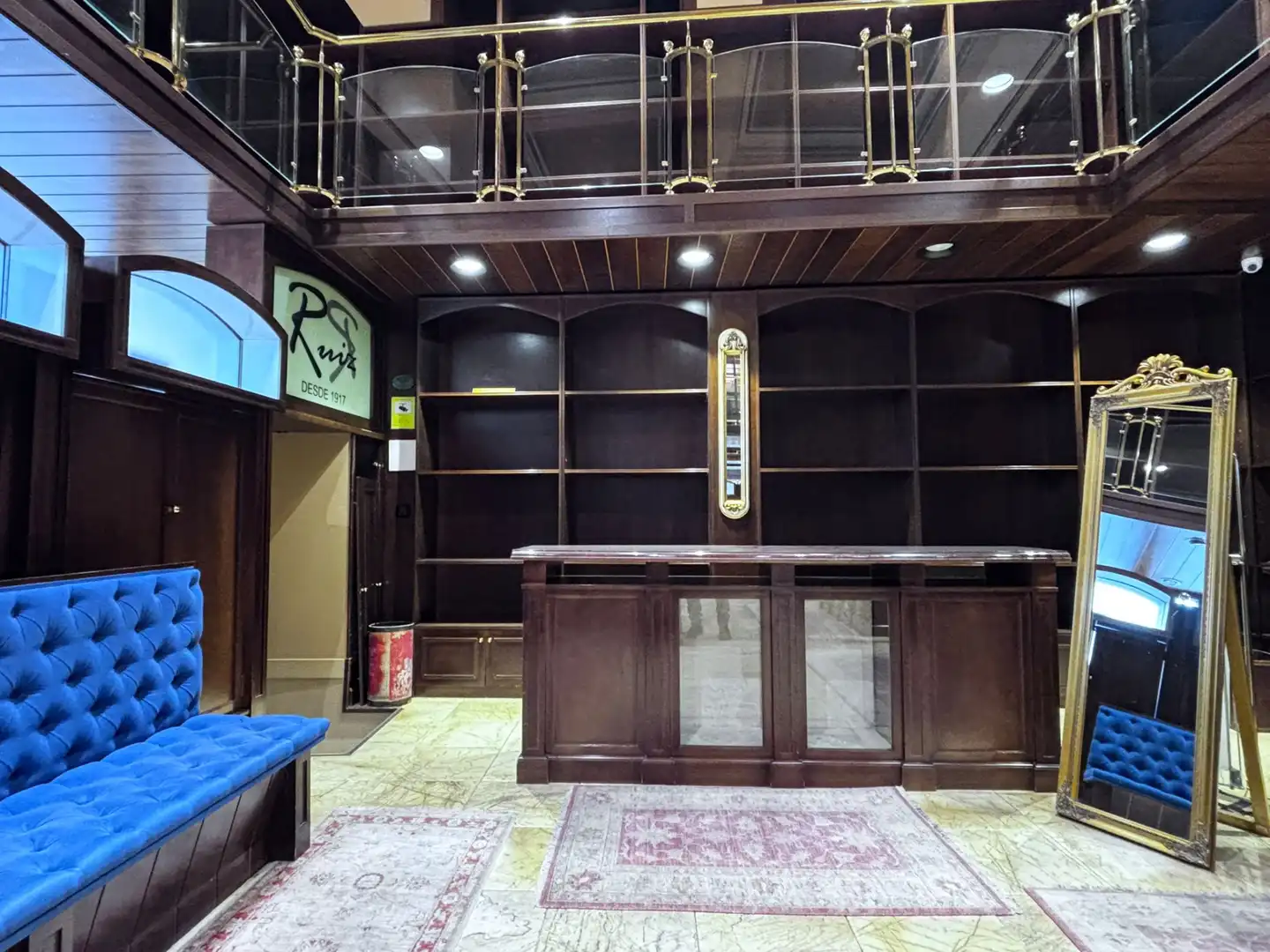 Commercial properties for rent in Burgos  with Air Conditioner, Heating and Furnished