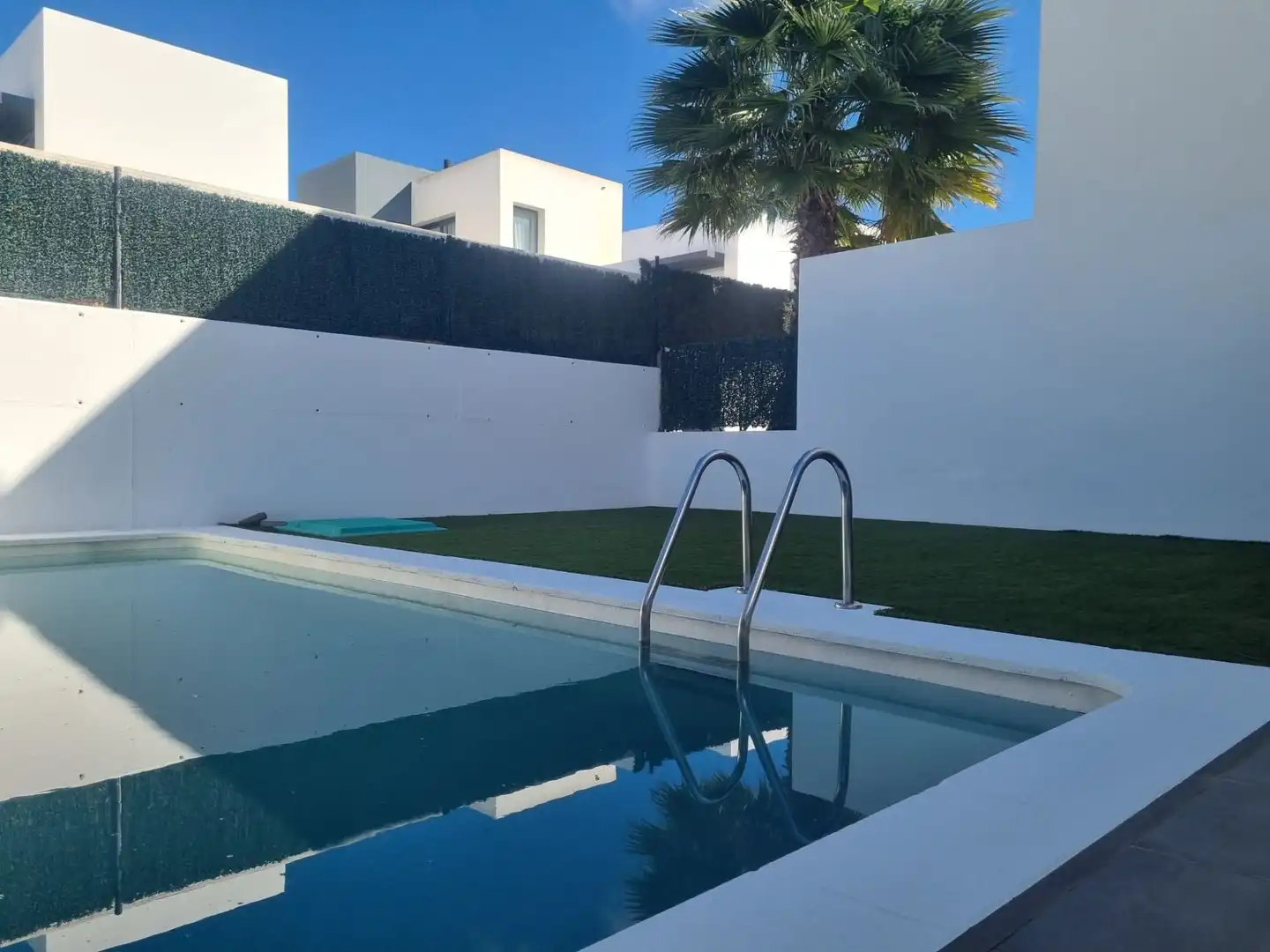 Piscina de Dúplex en venda en La Oliva amb Jardí privat, Traster i Piscina