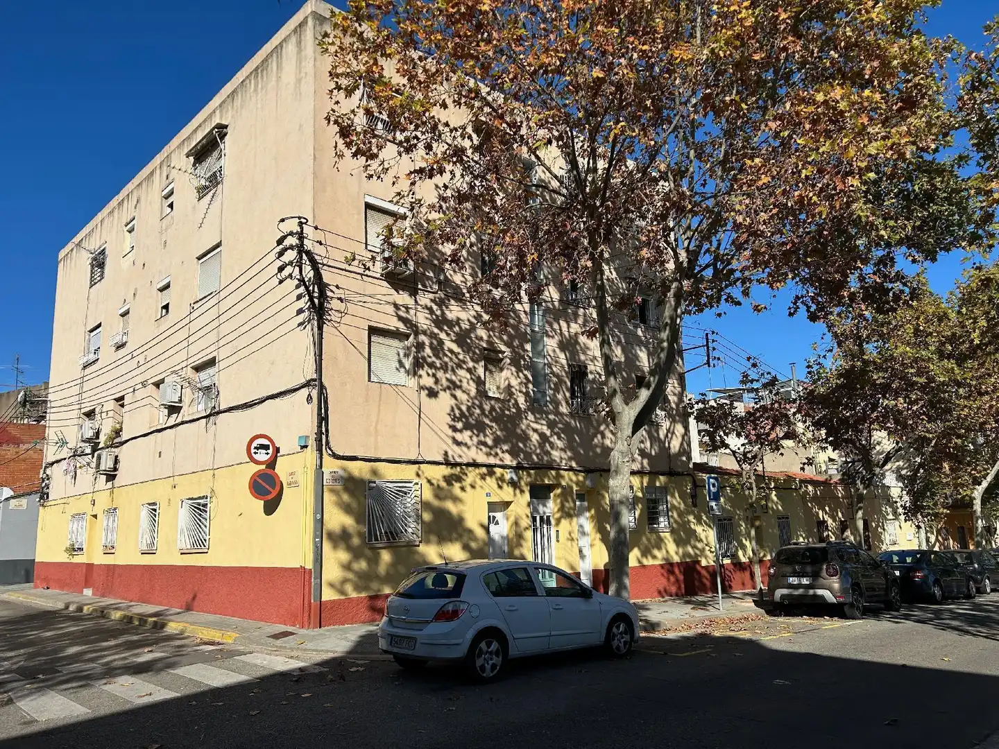 Vista exterior de Piso en venta en Sabadell