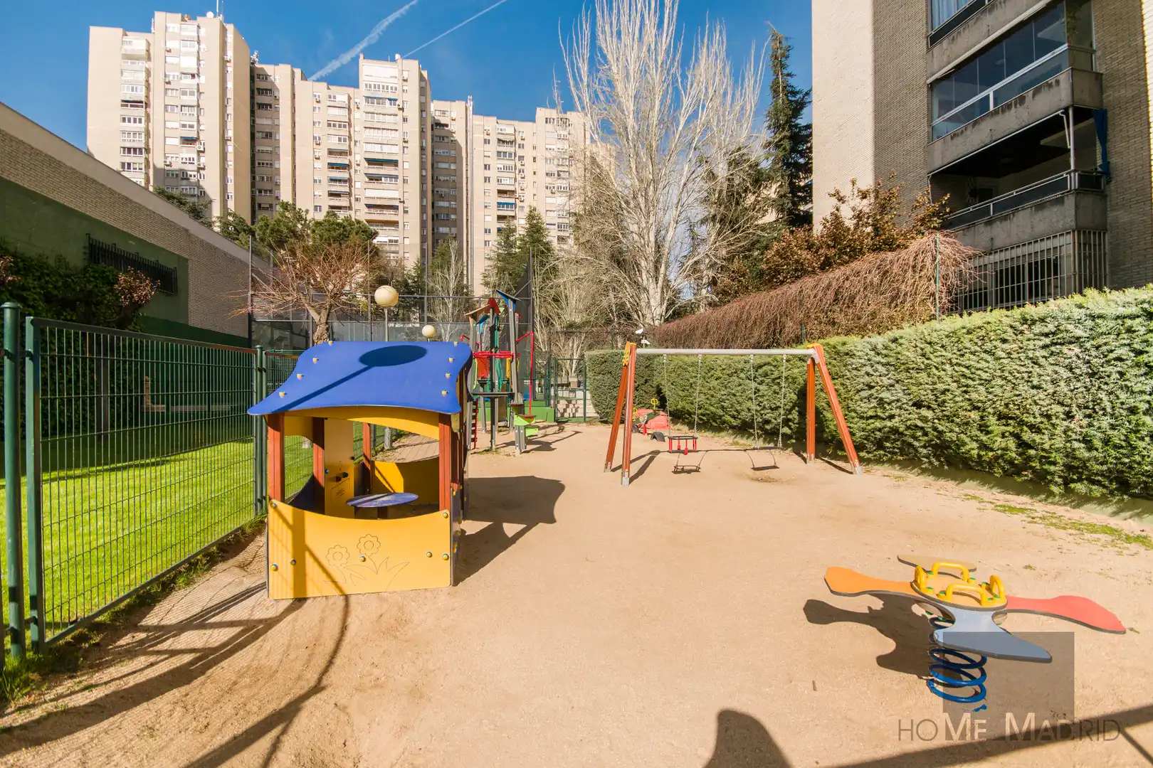 Aparcament de Pis en venda en Madrid amb Calefacció, Parquet i Terrassa
