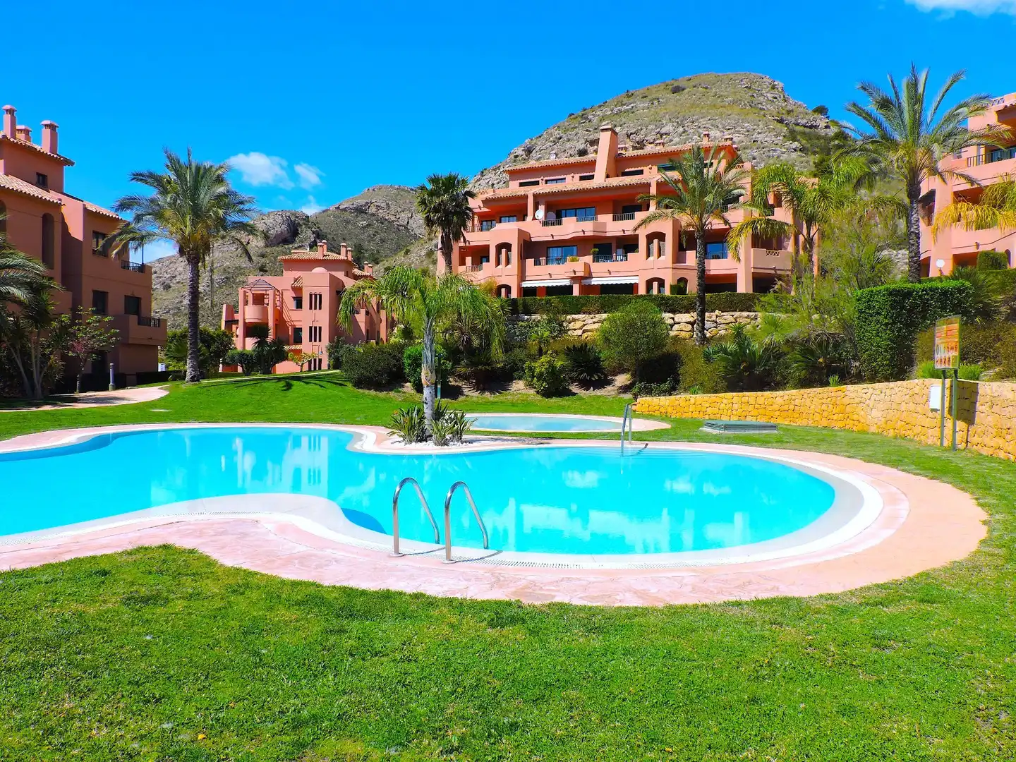 Apartment mit Pool zum Verkauf in Golf Bahía, imagen 60