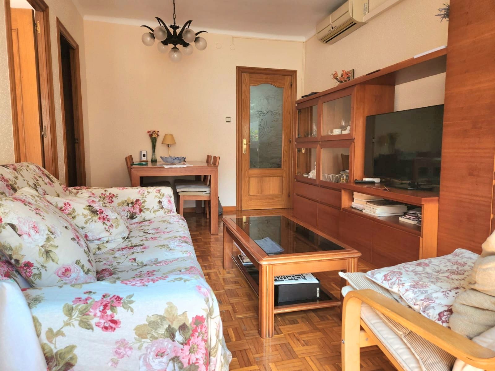 Living room of Flat for sale in  Barcelona Capital  with Air Conditioner