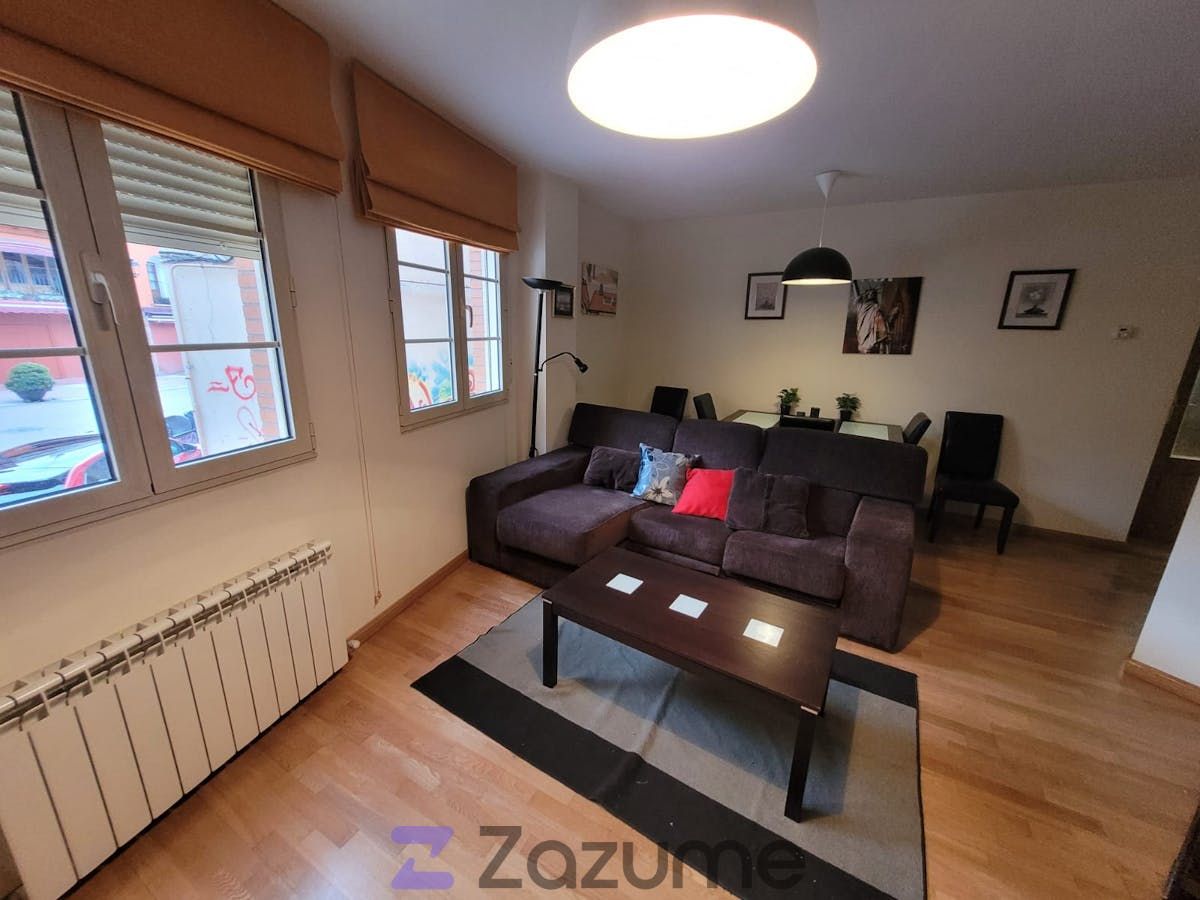 Sala d'estar de Pis de lloguer en Tudela de Duero amb Calefacció, Parquet i Traster